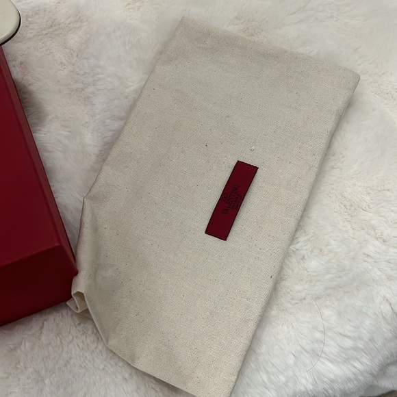 Valentino Garavani Rockstud leather sandals - Picture 8 of 8